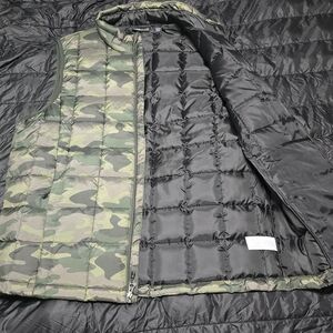 Swiss Tech Green Camo Quilted Vest for Cold Weather